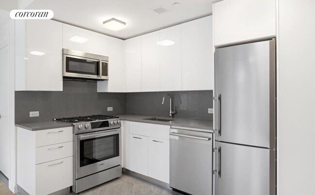 Primary Photo - 111 E 115th St
