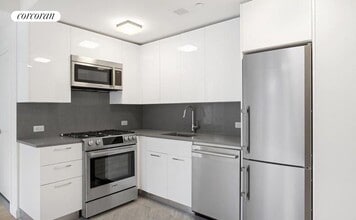 Building Photo - 111 E 115th St