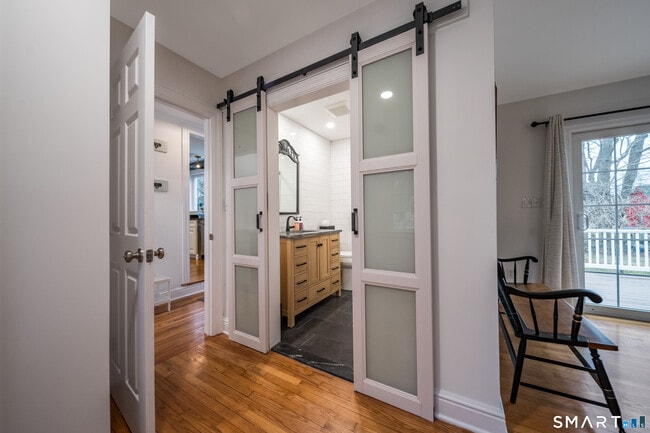 Building Photo - 99 Bay View Ave