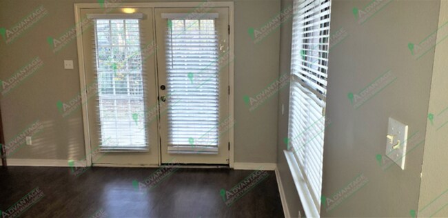 Building Photo - Spacious 3 Bedroom 2 Bath home