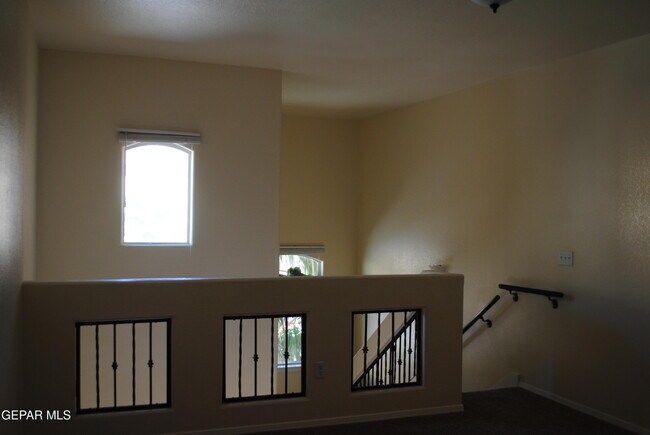 Building Photo - 5817 Lawndale Dr