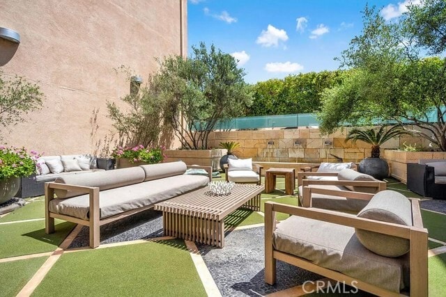 Building Photo - 1318 S Roxbury Dr