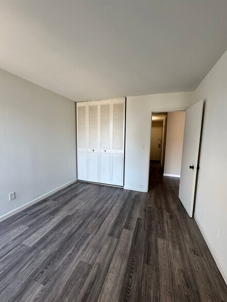 Building Photo - 3402 N Oakland Ave