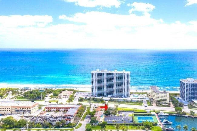 Primary Photo - 247 S Ocean Blvd