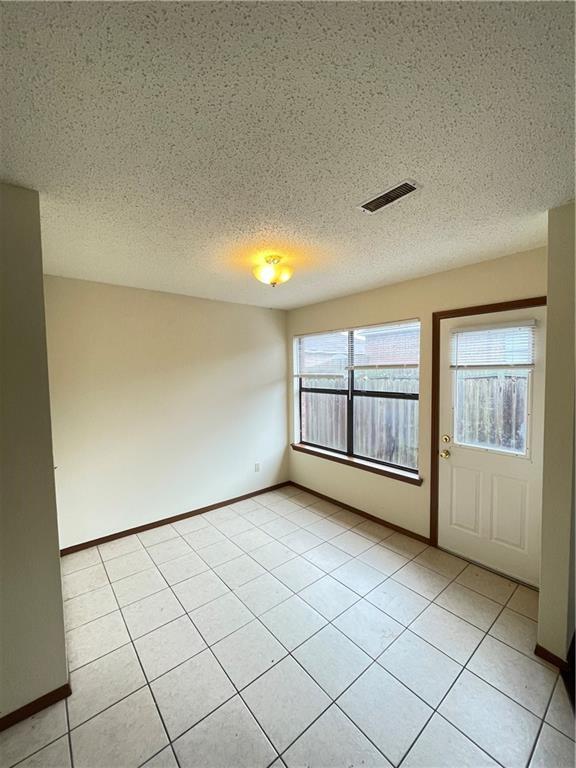 Building Photo - 670 W Martha Dr