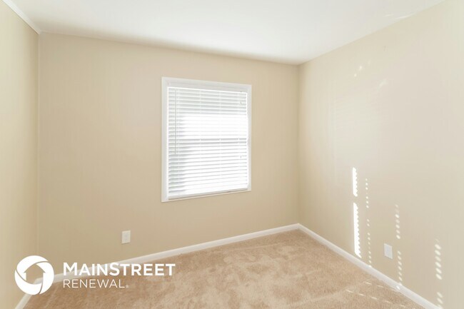 Building Photo - 1114 Rainbow Dr NE