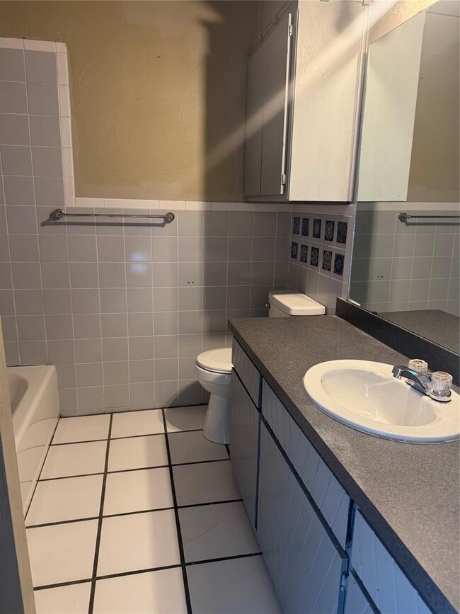 Building Photo - 7009 NW 90th St