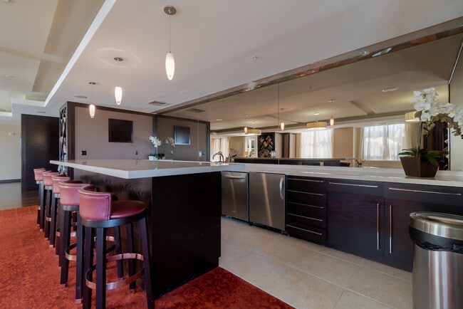 Building Photo - 550 Okeechobee Blvd