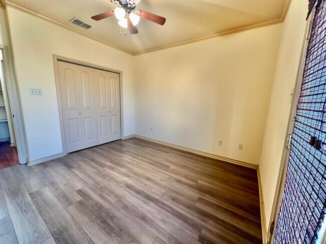 Building Photo - 8216 Casa Verde Rd