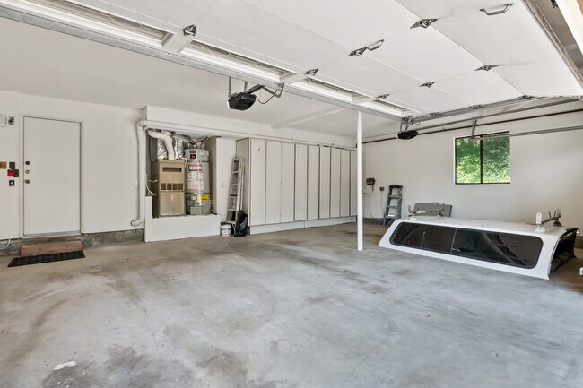 Building Photo - 3009 Nicada Dr