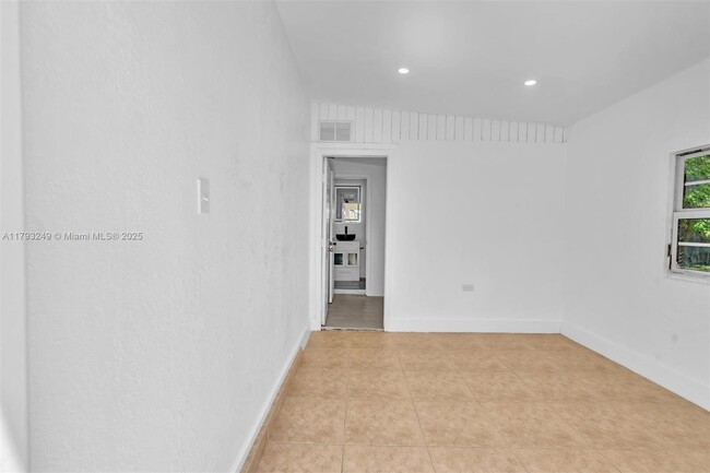 Building Photo - 11790 SW 34th St