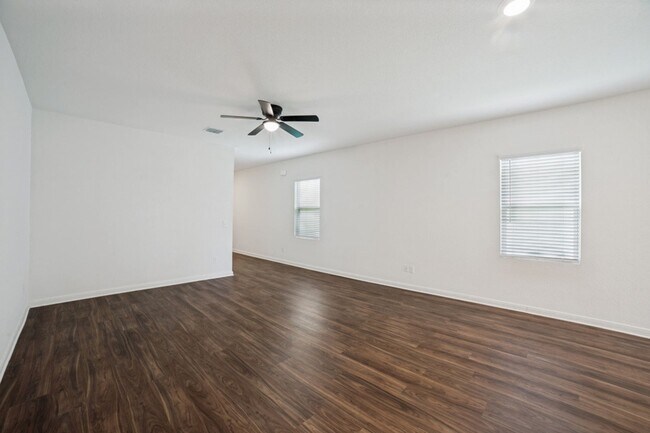 Building Photo - 14426 Elkhorn Crest
