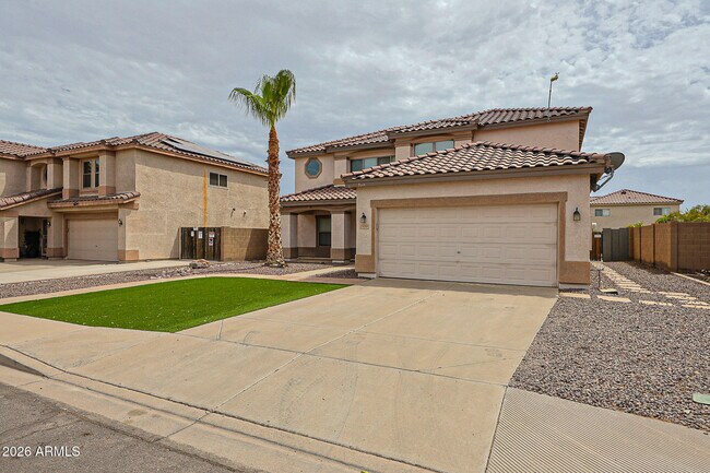 Building Photo - 15569 W Gelding Dr