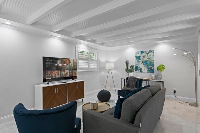 Building Photo - 4815 W San Rafael St