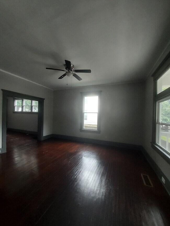 Building Photo - 279 Hudson Ave