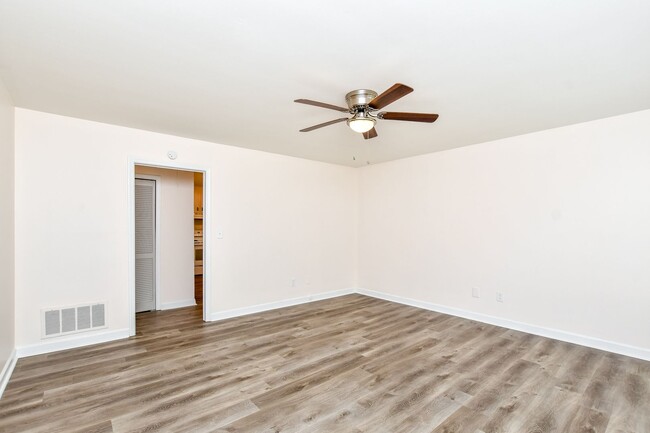 Building Photo - Tour Today! Beautiful redesigned corner co...