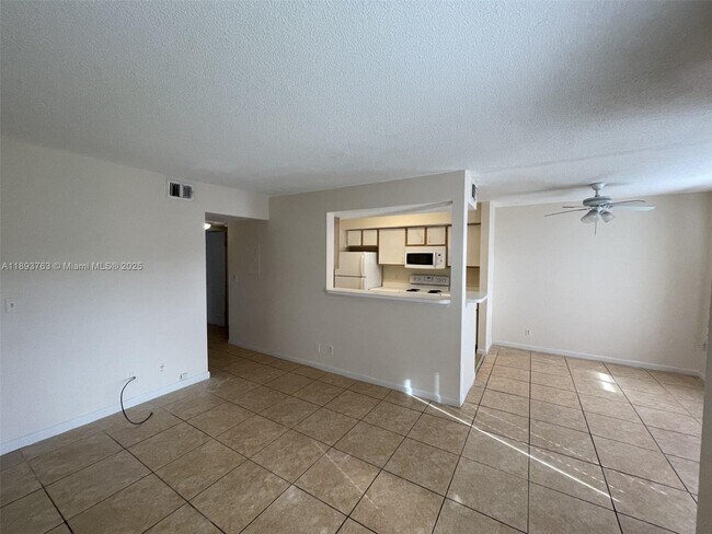 Building Photo - 815 Boynton Beach Blvd