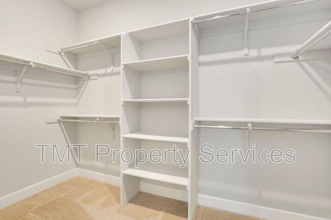 Building Photo - 1141 Vista Verde Dr