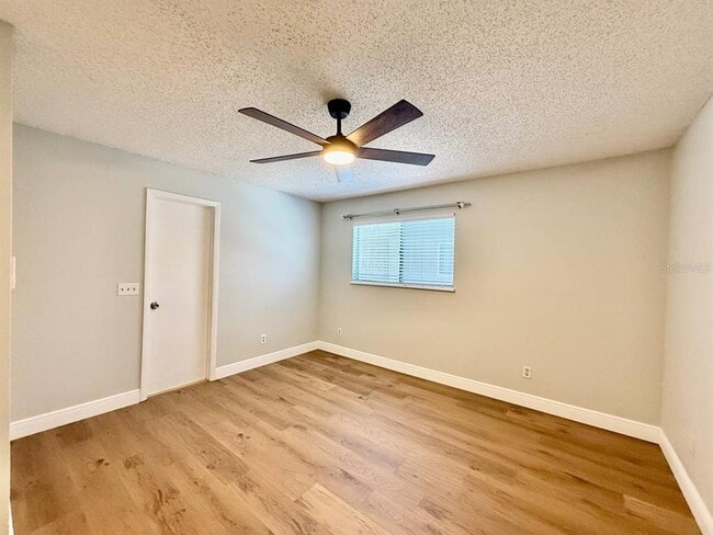 Building Photo - 3416 Sunrise Villas Ct N