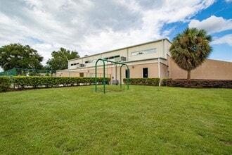 Building Photo - Groves at Baytree, Tavares 3/2 with Screened Back Porch