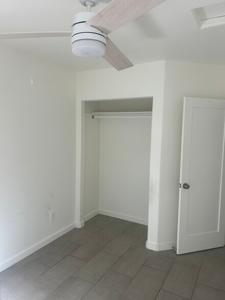 Building Photo - 3702 Ingraham St