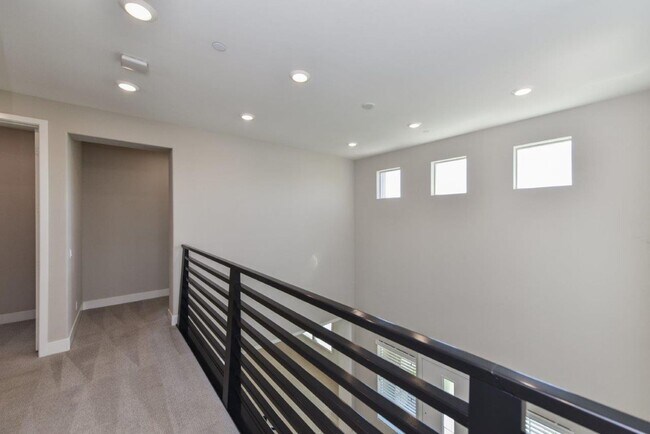 Building Photo - 4bd/4.5ba Single Family House w/ VIEW Gated Community Altair Irvine for rent