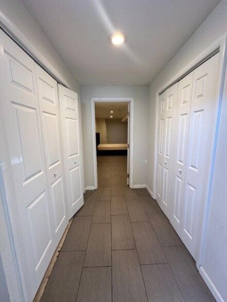 Building Photo - 1530 Shellford Ln