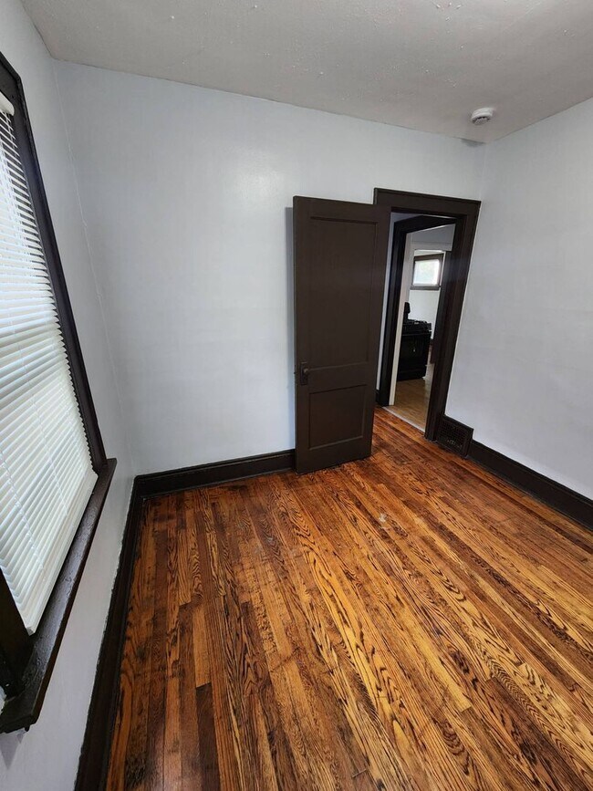 Building Photo - 12022 Griffing Ave