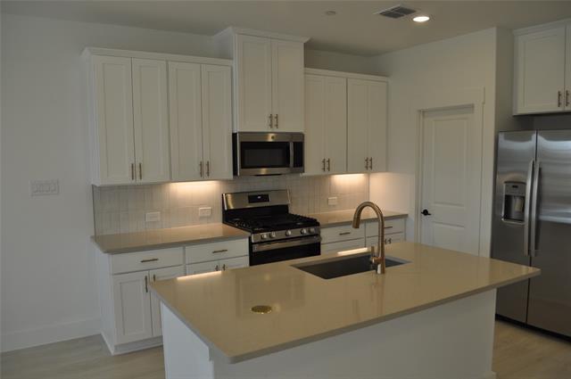 Building Photo - 2520 Red Tailed Hawk Ln