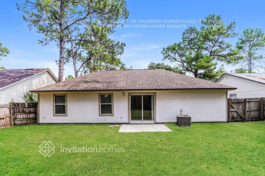 Building Photo - 2094 St Martins Dr W
