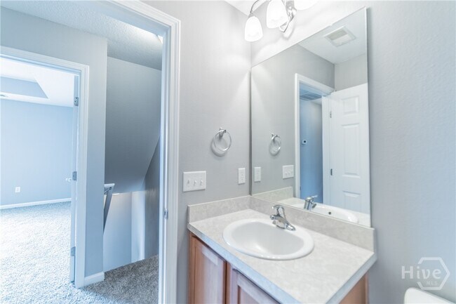 Building Photo - 580 Canyon Oak Loop