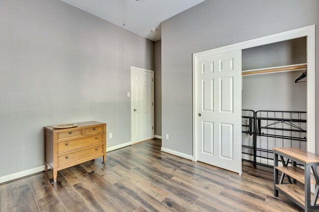 Building Photo - 10616 Big Thicket Dr