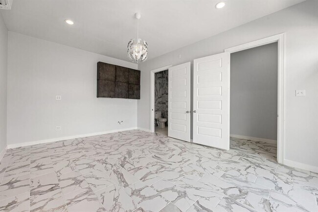 Building Photo - 16202 Coyote Run Ln