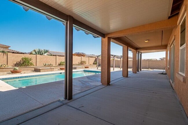 Building Photo - LAS BARRANCAS POOL HOME WITH SOLAR