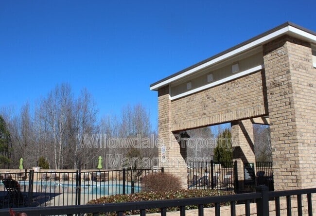 Building Photo - 6025 Kentworth Dr