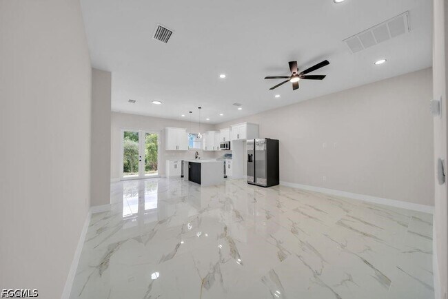 Building Photo - 4648-4650-4650 Leonard Blvd S