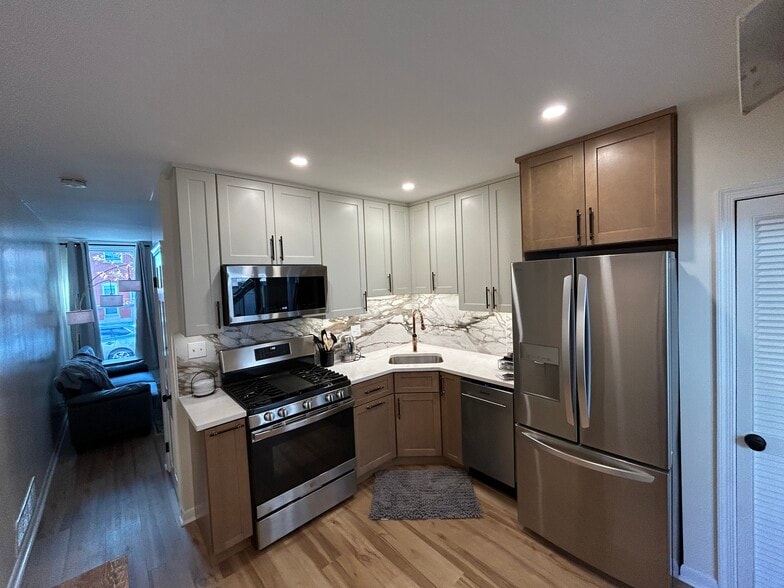 Building Photo - 114 N Collington Ave