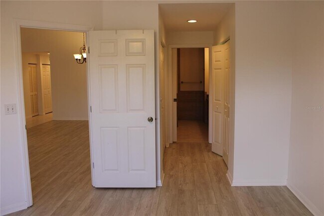 Building Photo - 1702 Fairway Trce