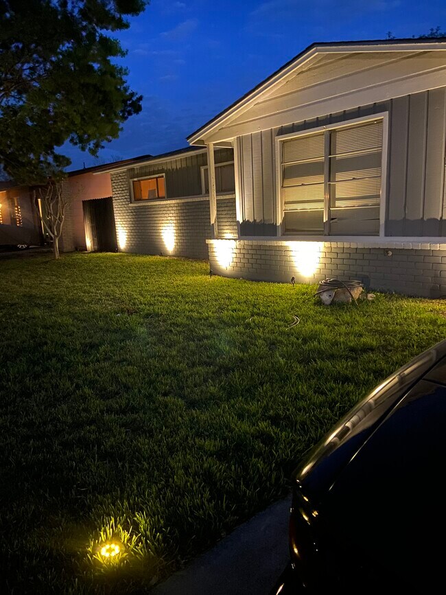 Building Photo - 5126 Cinderella St