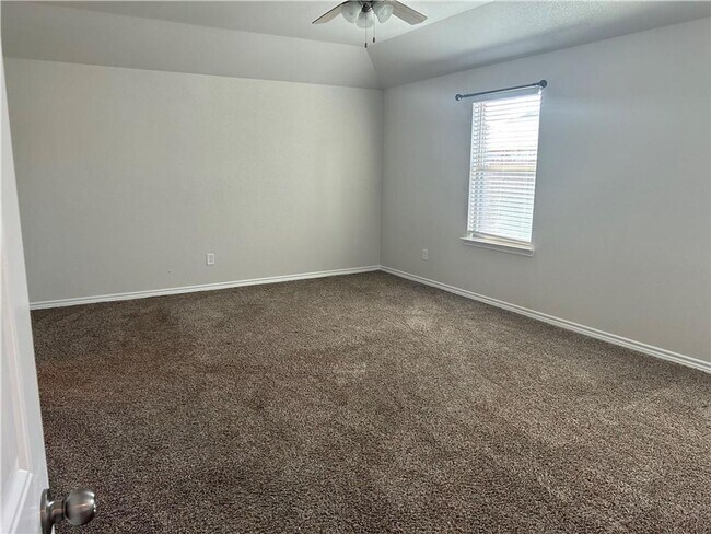 Building Photo - 7825 Salais Dr