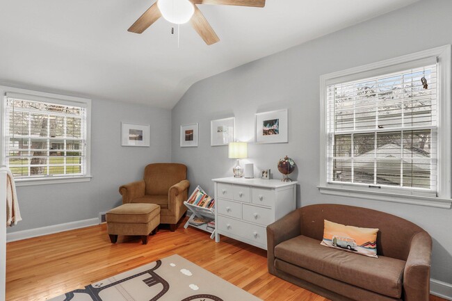 Building Photo - 811 Hiawatha Dr