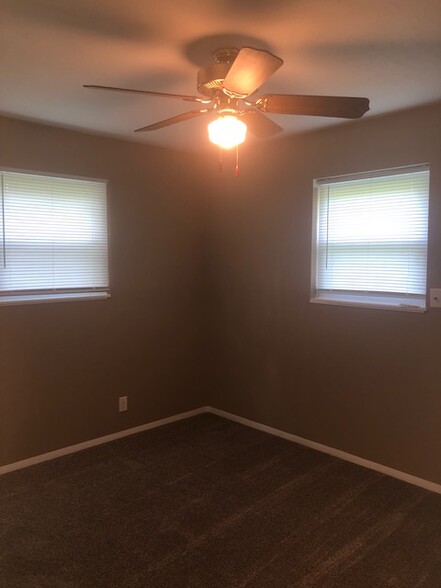 Bedroom 2 - 2802 W Eugenia Ave