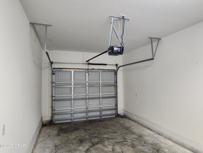 Building Photo - 9024 Banyan Beach Dr