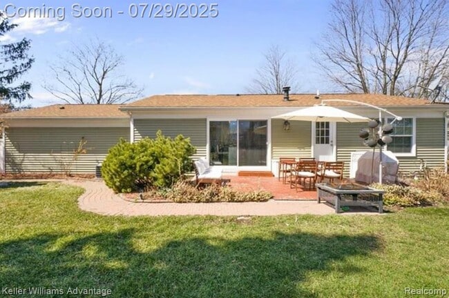 Building Photo - 22566 Winfield Rd