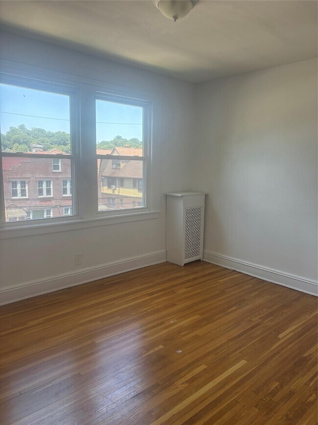 Building Photo - 174 Sedgwick Ave