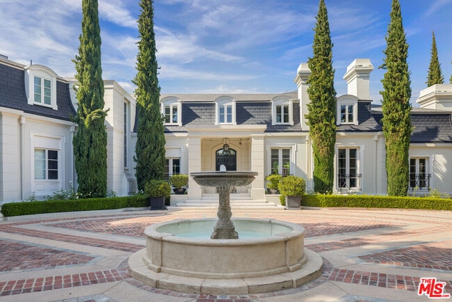 Building Photo - 10847 Bellagio Rd