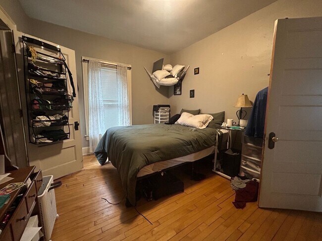 Building Photo - 2312 E Park Pl