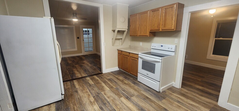 Kitchen - 12902 NW Marina Way