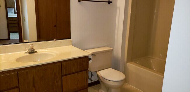 Building Photo - 645 Galena Ct
