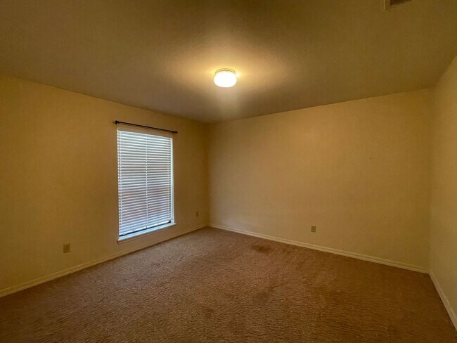 Building Photo - Must See! Welcoming Home In Greenacres Place!